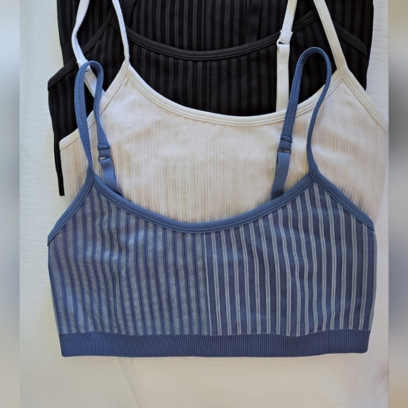 Tops AERIE - Picture 1 of 2